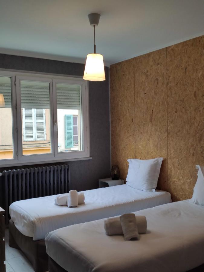 Bar Hotel Du Centre Montrevel-en-Bresse エクステリア 写真