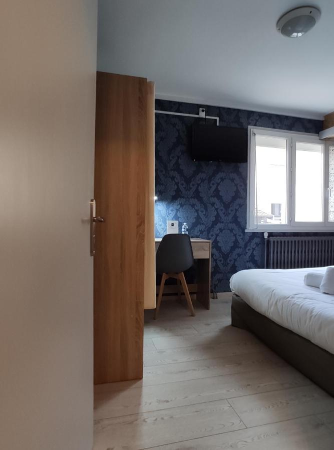 Bar Hotel Du Centre Montrevel-en-Bresse エクステリア 写真