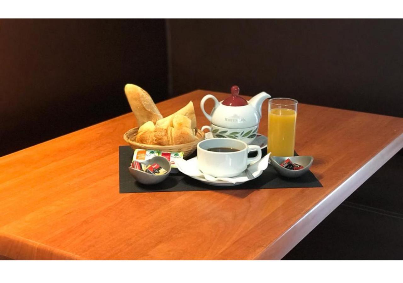 Bar Hotel Du Centre Montrevel-en-Bresse エクステリア 写真
