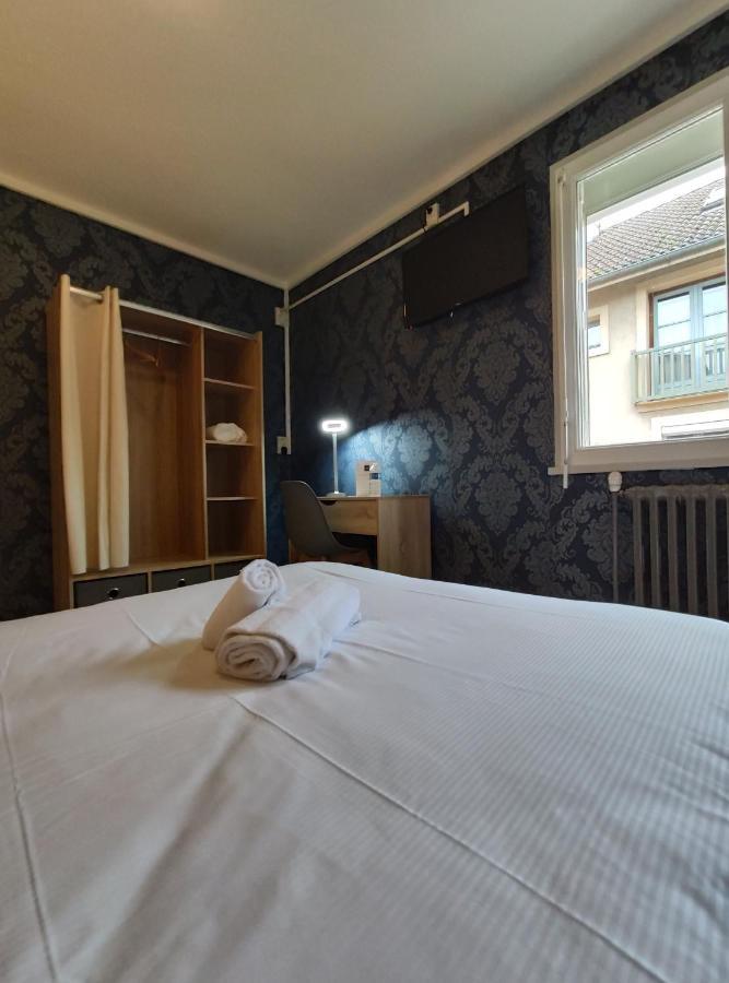 Bar Hotel Du Centre Montrevel-en-Bresse エクステリア 写真