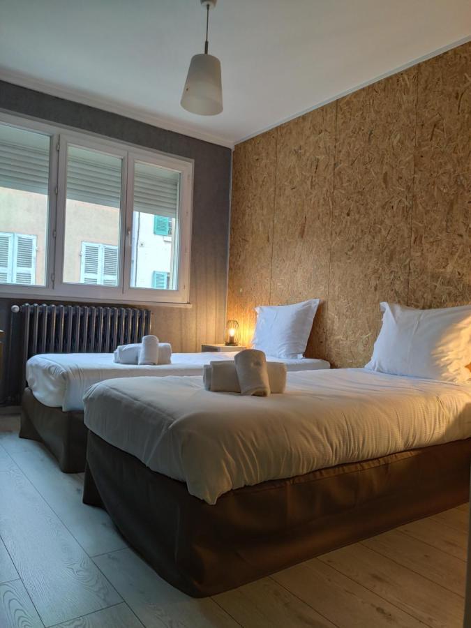 Bar Hotel Du Centre Montrevel-en-Bresse エクステリア 写真
